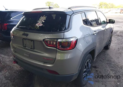 2019 Jeep Compass Trailhawk 4X4 из США, поврежденный, VIN 3C4NJDDB2KT722047